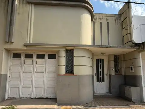 REMAX VENDE/CASA 2 DORMI/APTA CREDITO/CENTRICA