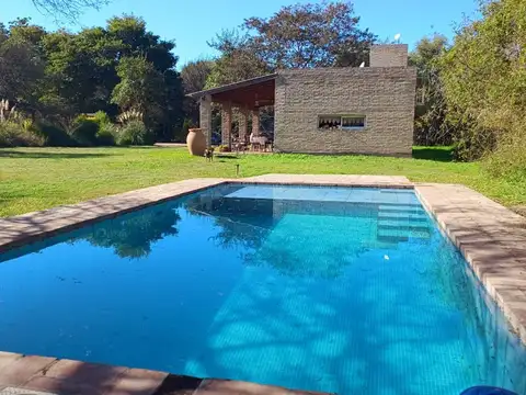 CASA EN VENTA - BARRIO PRIVADO EL TATU 1800 m2