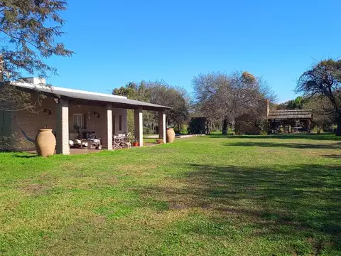 CASA EN VENTA - BARRIO PRIVADO EL TATU 1800 m2