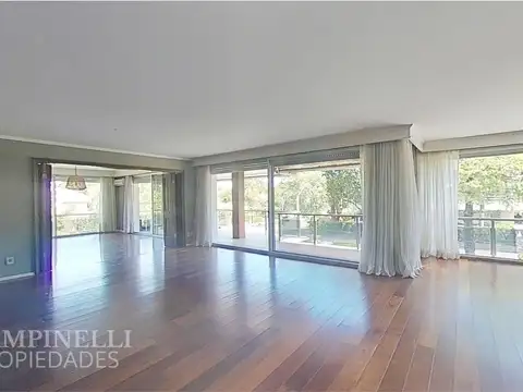 Alquiler de Apto. de 250 m2 en Carrasco.