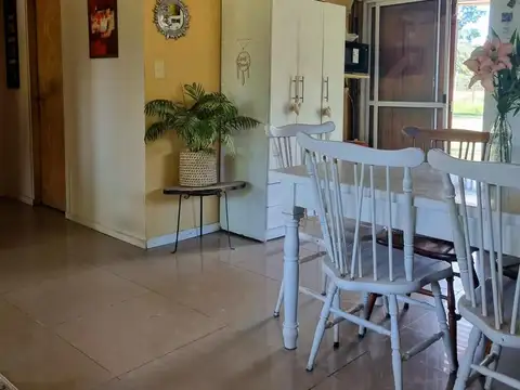 Casa en venta - 3 Dormitorios 2 Baños - Presidente Perón