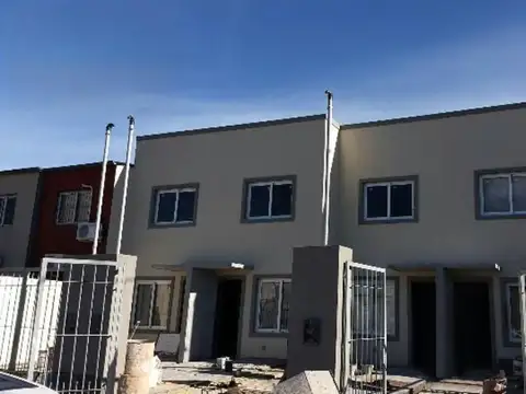 Duplex en venta - 2 Dormitorios 1 Baño - 120mts2 - Paso del Rey