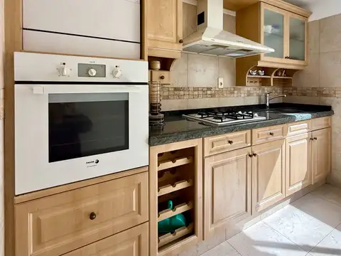 Departamento en Alquiler con 1 cocheras