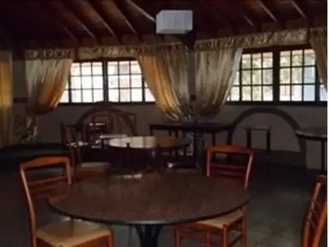 Local en Venta Via Pública