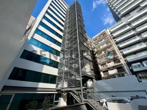 OFICINA EN ALQUILER EN EL CORAZON DE RECOLETA