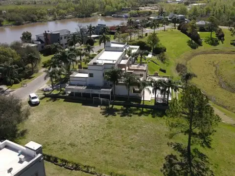 El Solar 50
