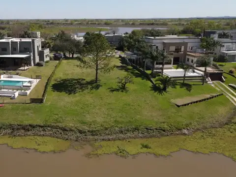 Terreno en Venta de 1411,0 m2