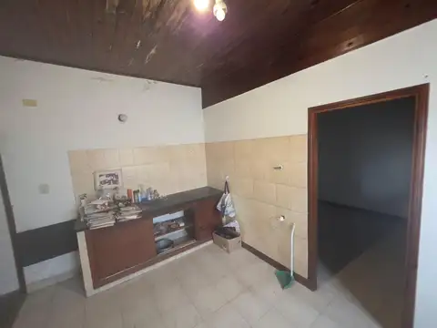 Casa 3 ambientes + departamento 2 ambientes