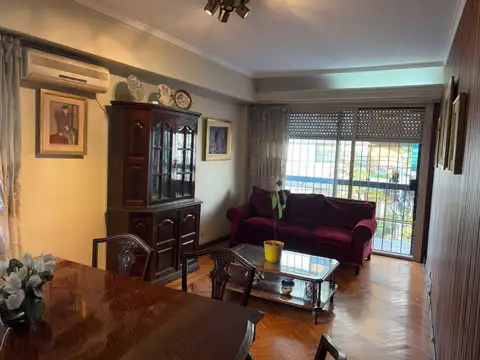 Departamento en Venta en Villa del Parque, USD 165.000
