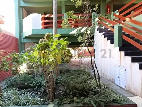 La Rioja 2800, Piso 2