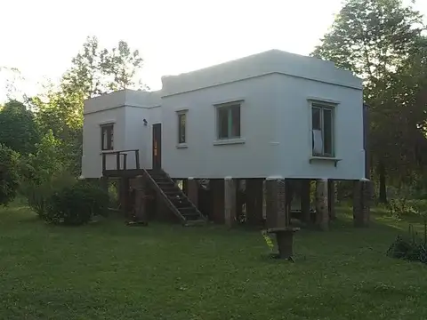 Casa en venta - 2 dormitorios 1 baño  - 81135 mts2 - Tigre