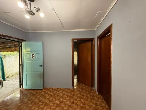Casa 4 ambientes con 1 baño