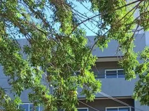 ALQ-DPTO 2 AMB AMPLIO-BALCON-2BAÑOS-ESPACIO GUARDA AUTO-MUÑIZ