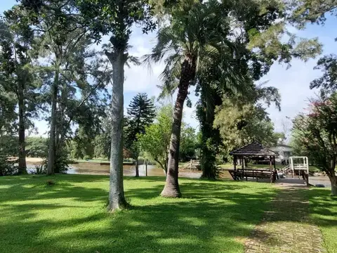 Casa 3 ambientes con 2 baños