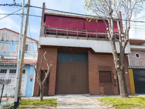 Galpon+Depto 4 amb en Venta Avellaneda con Parque