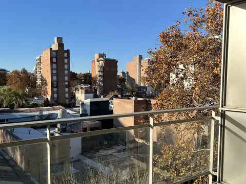 Montevideo 3500, Piso 4