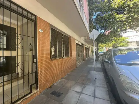 LOCAL MUY BIEN UBICADO-AMPLIO VARIOS DESTINOS 