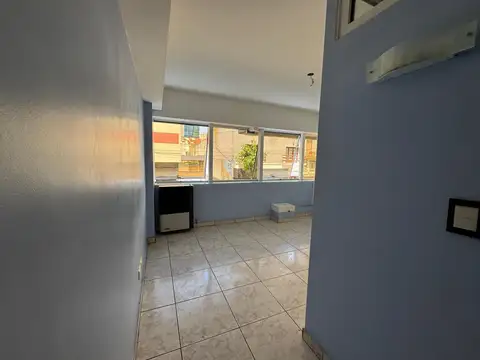 Oficina en Alquiler en La Perla Sur, $ 600.000