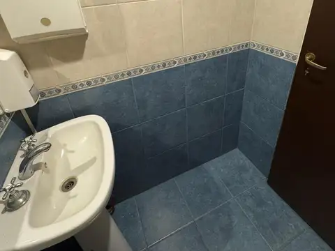 Oficina en Alquiler en La Perla Sur, $ 550.000