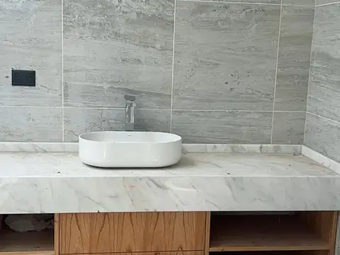 Casa 6 ambientes con 4 baños