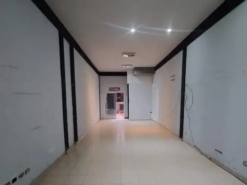 Local en Alquiler en Virreyes, $ 800.000