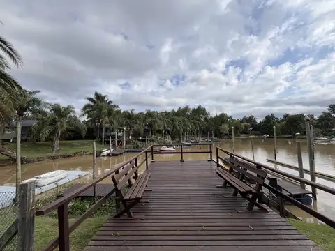 Casa en Venta con 1 cochera