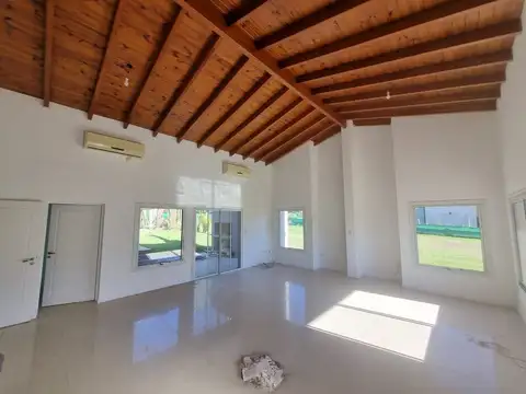 VENTA DE CASA EN BARRIO SOLARES DEL GOLF