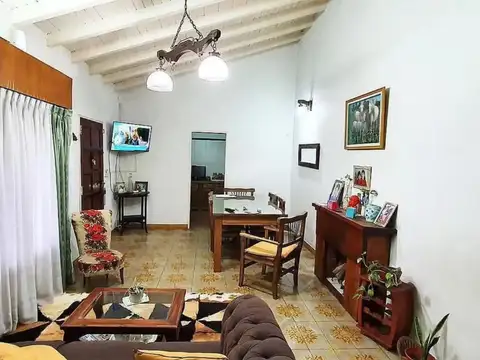 Casa en venta - 3 Dormitorios 2 Baños - 600mts2 - La Matanza