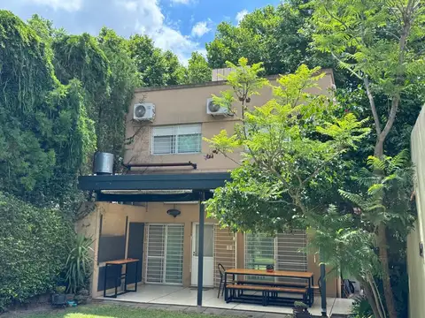 CASA 6 AMBIENTES EN VENTA MONTE GRANDE