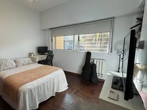 Casa 6 ambientes con 2 baños