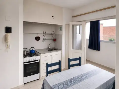 VENTA DEPTO 3 AMB TORREON A UNA CUADRA DEL MAR