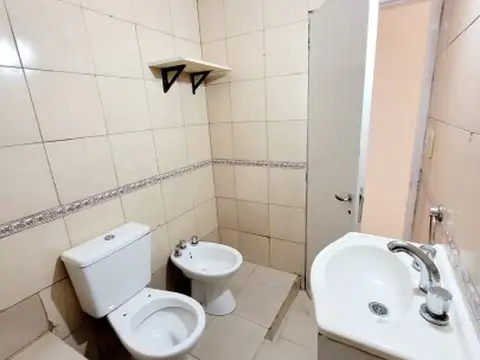 OPORTUNIDAD  MONOAMBIENTE 1 PISO POR ESCALERA  POSIBILIDAD DE FINANCIACION