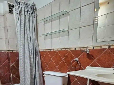 Departamento en Alquiler en Monserrat, $ 550.000