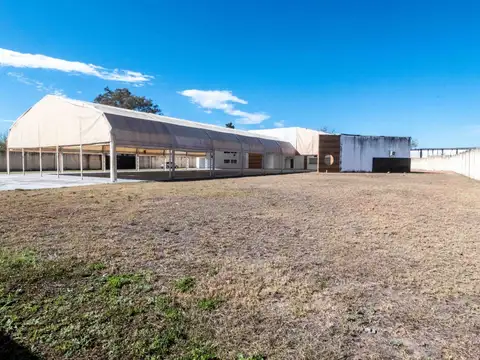 LOCAL COMERCIAL MAS TERRENO VENTA CAMINO COLON