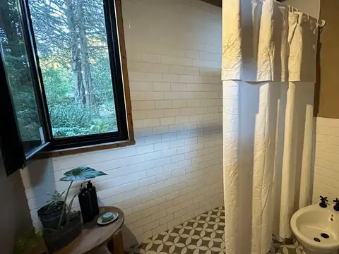 Casa 6 ambientes con 1 baño