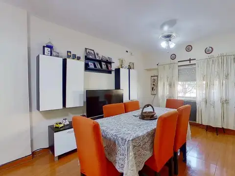 Depto Tipo Casa en Venta 40 años