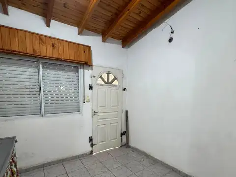 Casa en venta a cuadras de la estación