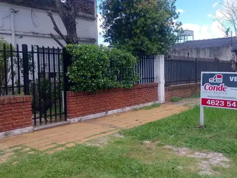 Casa 3 ambientes- Castelar norte