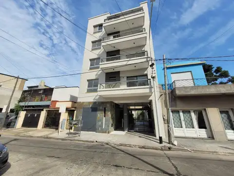 /VENTA DEPARTAMENTO DOS AMBIENTES EN WILDE CENTRO