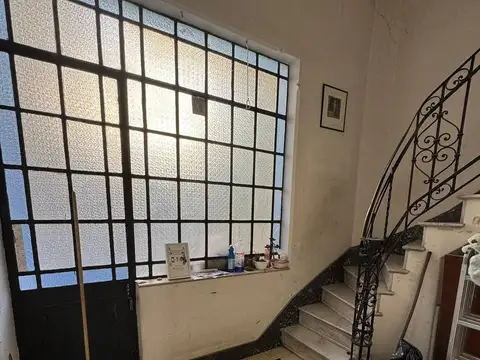 Casa 6 ambientes con 2 baños
