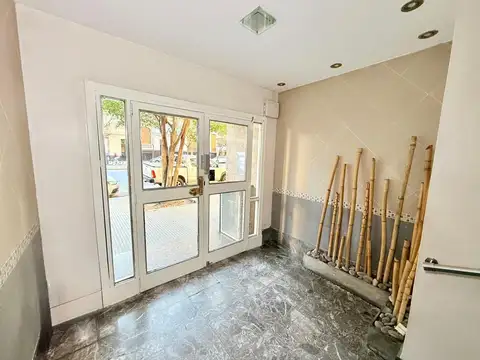 Avenida Montes De Oca 1400, Piso 1