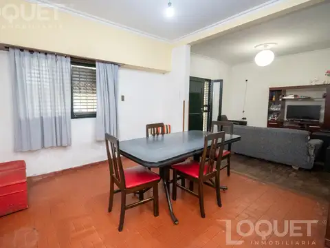 Casa en Venta con 1 cochera