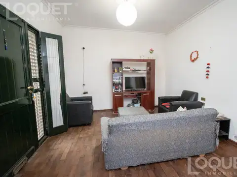 Casa 5 ambientes con 3 baños