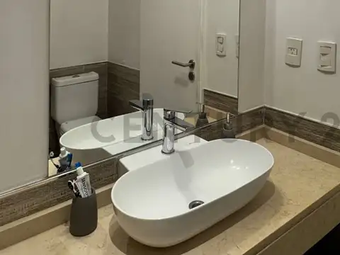 Departamento en Alquiler en Olivos Vías/Río, USD 1.300
