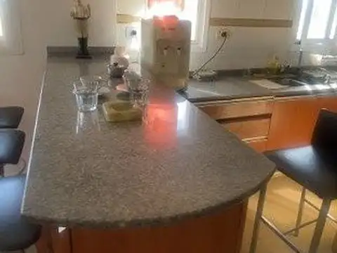 Departamento 4 ambientes con 3 baños