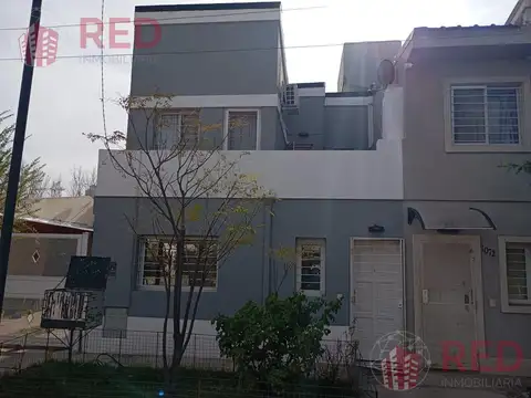 Vende Dúplex en Calle Pehuenches  al 1000