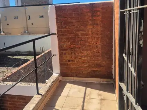 Depto Tipo Casa en Alquiler en Cipolletti, $ 1.000.000