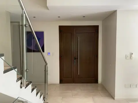 Casa en Venta en Adrogue, USD 980.000