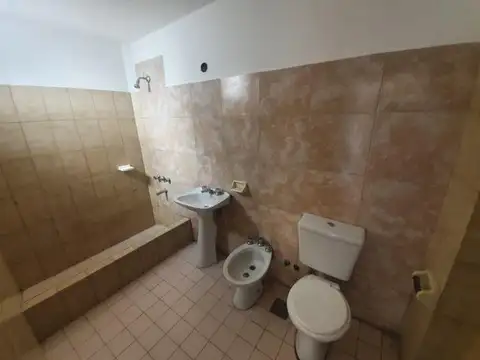 DEPARTAMENTO PH 3 AMB C/PATIO  VILLA BOSCH sin expensas