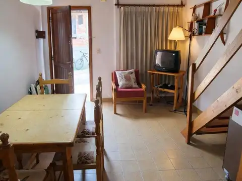 Depto Tipo Casa 3 ambientes con 1 baño